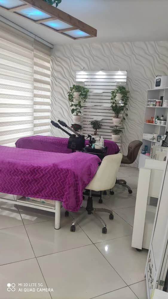 فضای کلینیک لیزر و پوست مو زیبایی رخ فردا